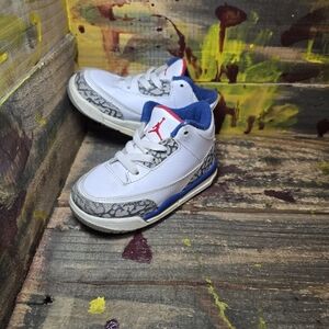 Nike Boys Air Jordan 3 832033-106 White‎ Basketball Shoes Sneakers Size 6C Used